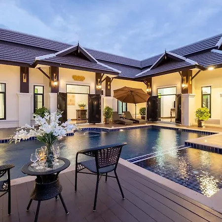 Morden Lanna Style Grand Pool Villa